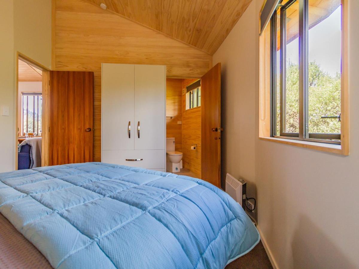 The Snowglobe - Ohakune Modern Yurt Style Chalet Exteriör bild