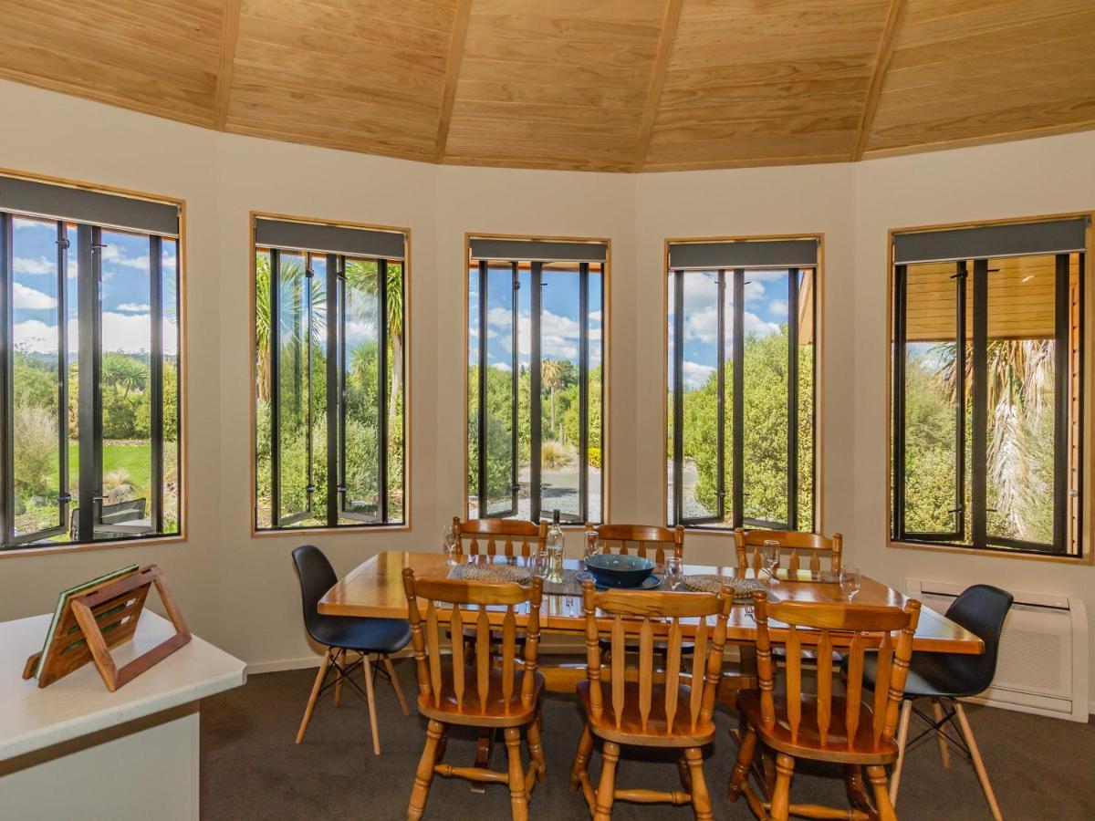 The Snowglobe - Ohakune Modern Yurt Style Chalet Exteriör bild
